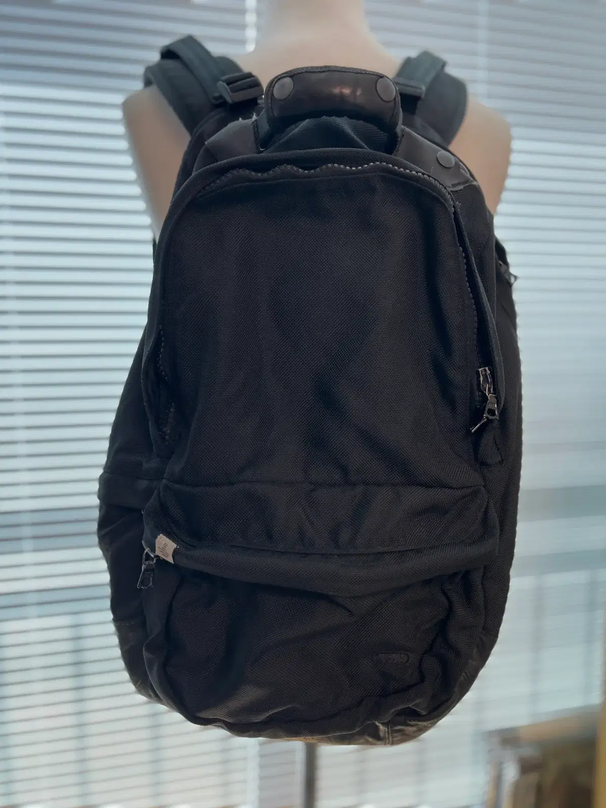 thumbnail-0
